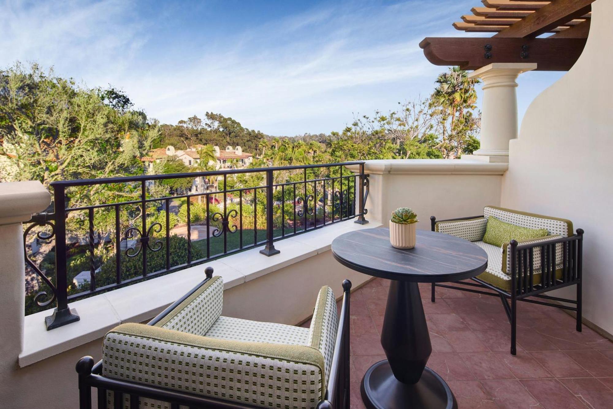 Deluxe King Guest Room Balcony Garden View